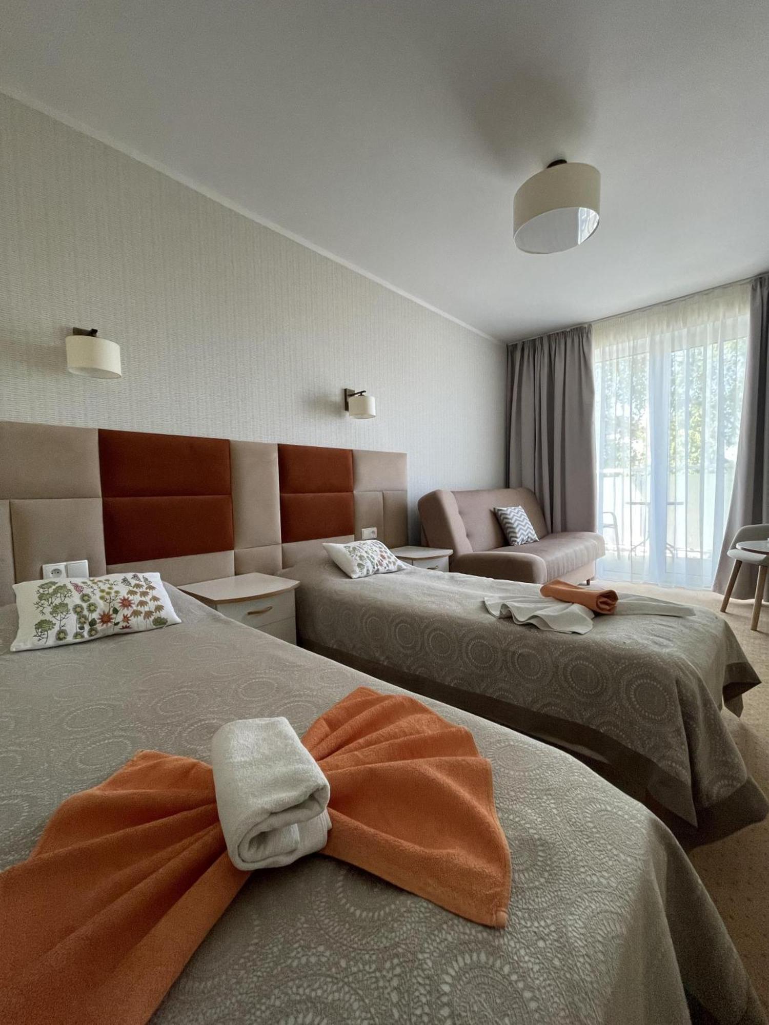 Damroka Bed & Breakfast เวบา ภายนอก รูปภาพ
